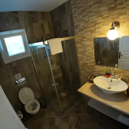 Adelfia Hotell